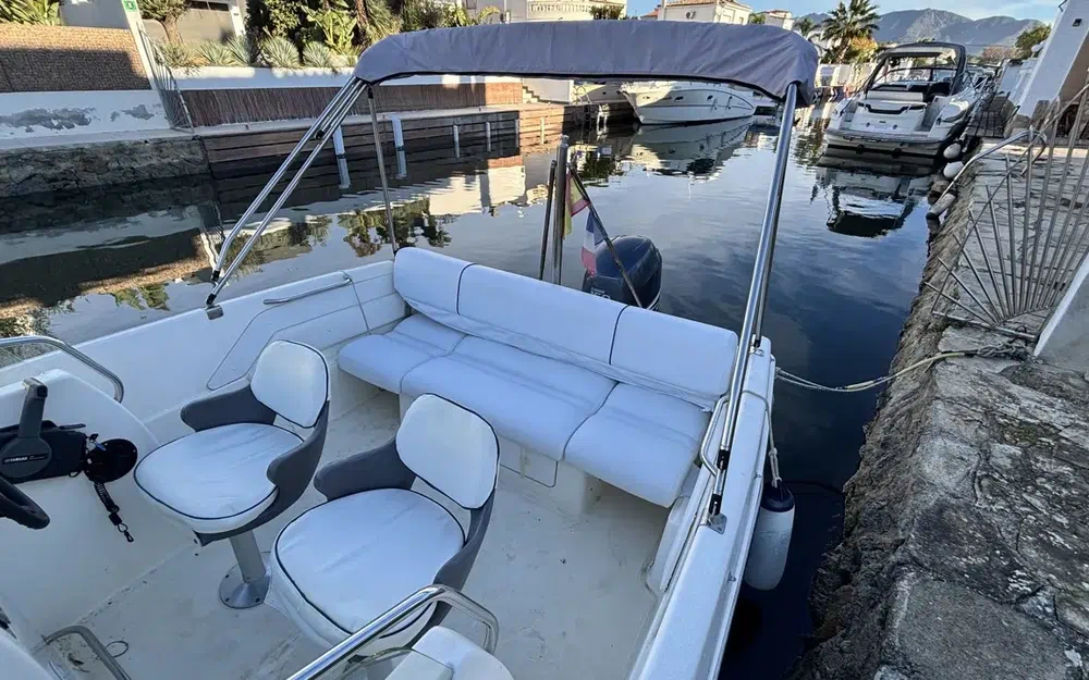 slider 6 Kelt Azura 570 WA