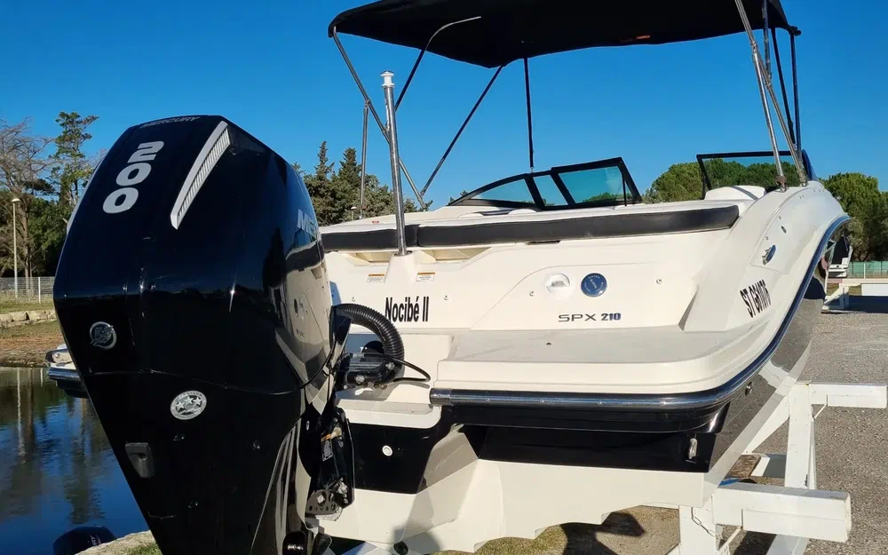 slider 2 Sea Ray  210 SPX OB