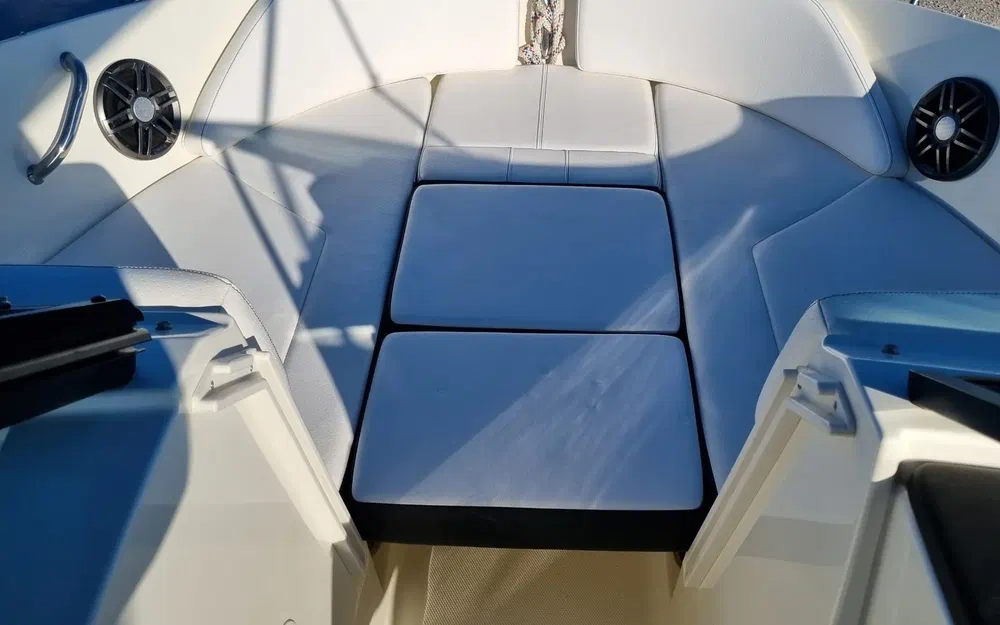 slider 4 Sea Ray  210 SPX OB