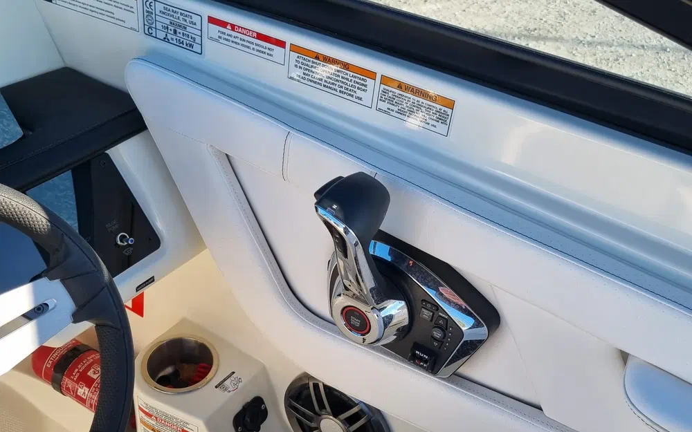 slider 6 Sea Ray  210 SPX OB