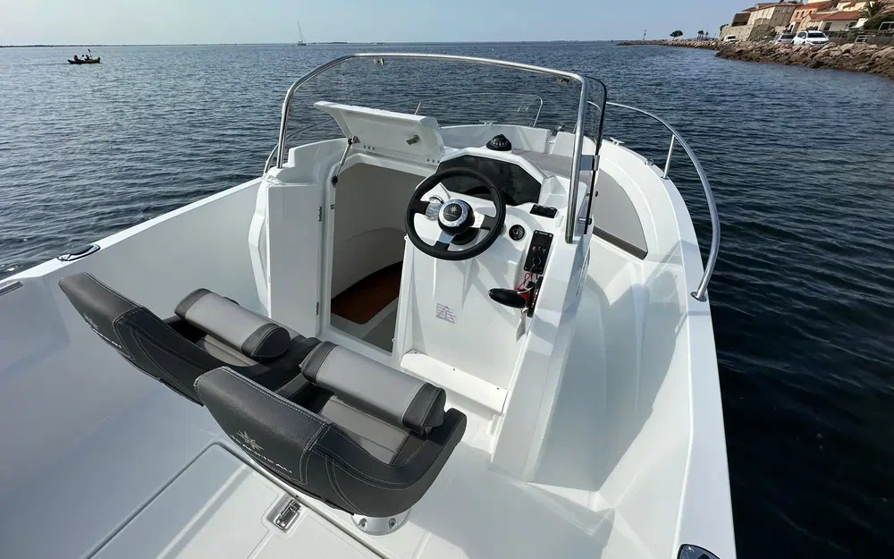 slider 3 Jeanneau Cap Camarat 5.5 CC