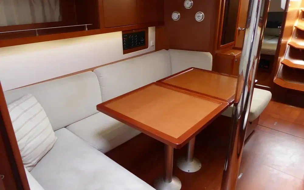 slider 37 Beneteau Oceanis 41