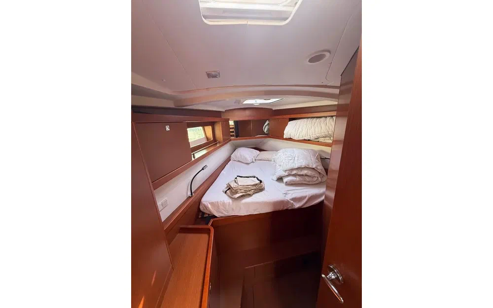 slider 15 Beneteau Oceanis 41
