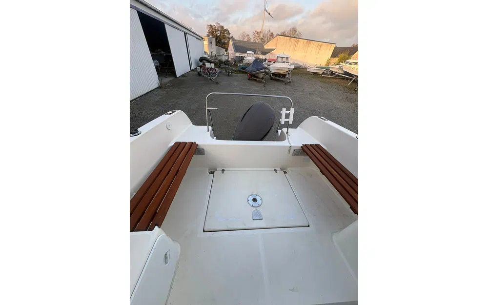 slider 5 Guymarine Evada 740