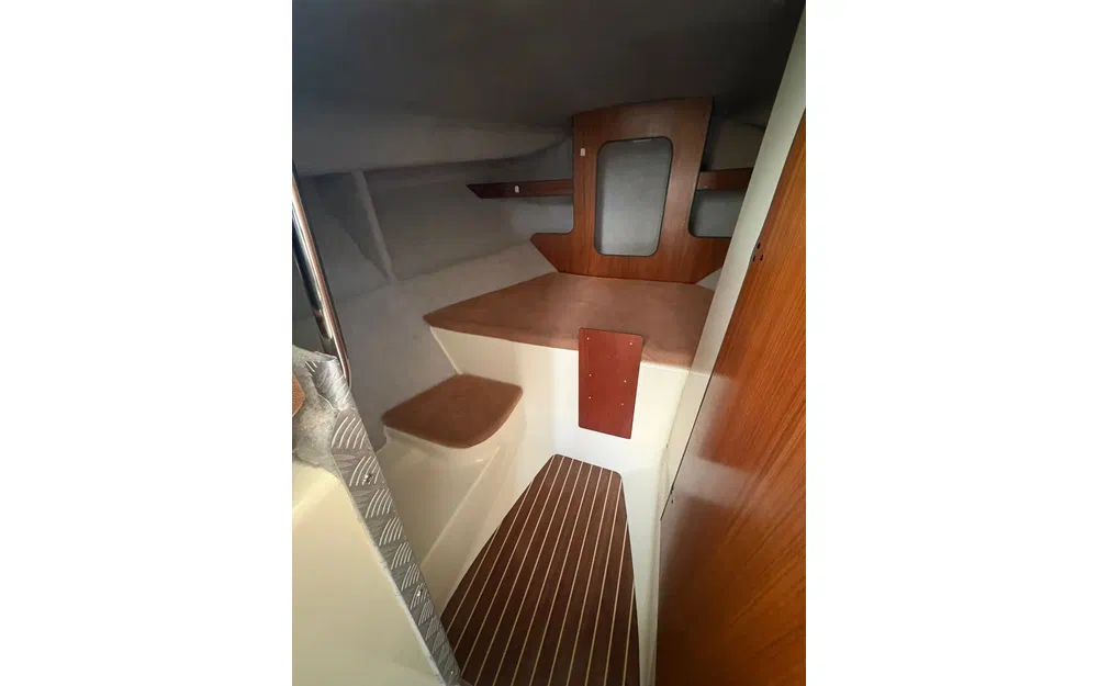 slider 9 Guymarine Evada 740