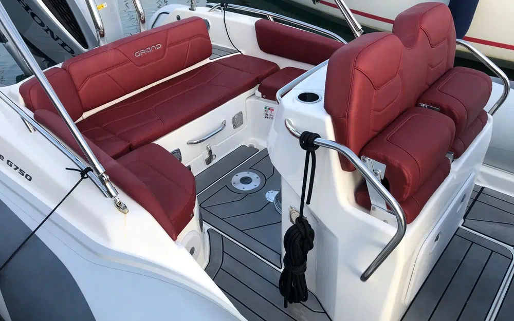 slider 3 Grand Golden Line G750