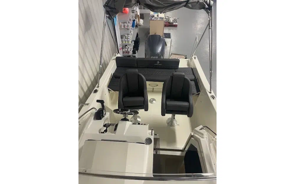 slider 7 Pacific Craft  700 SC