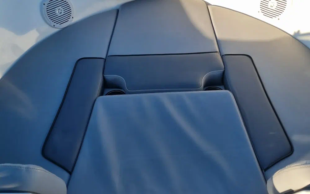 slider 8 Bayliner VR6 OB