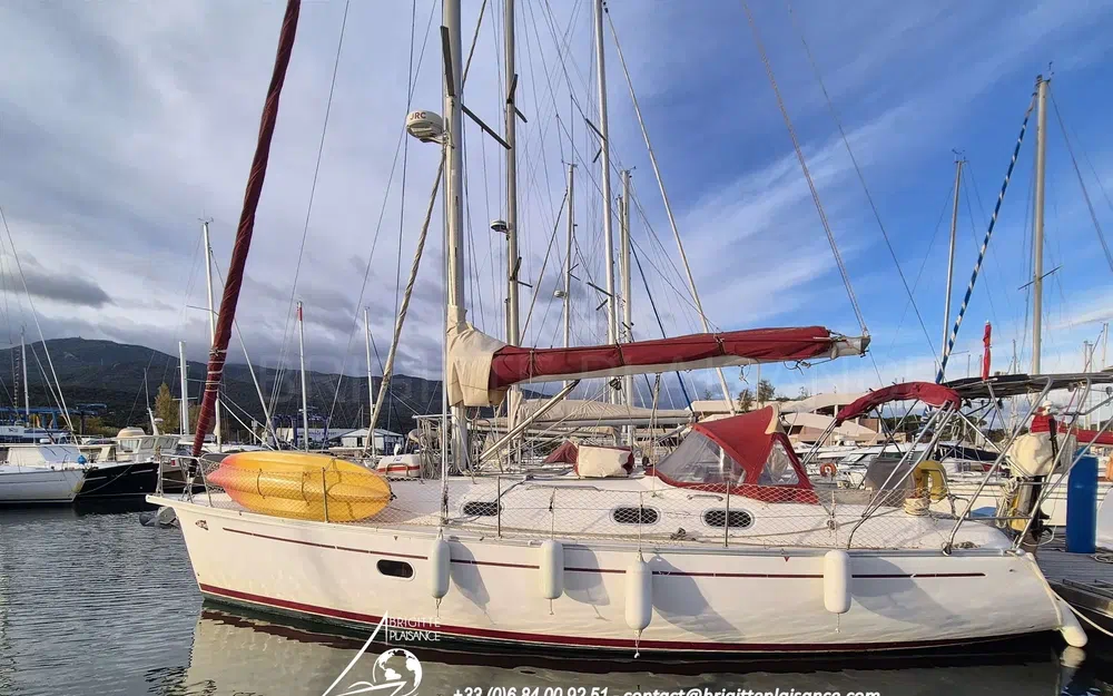 slider 0 Dufour Gib Sea 37