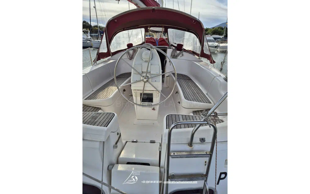 slider 1 Dufour Gib Sea 37