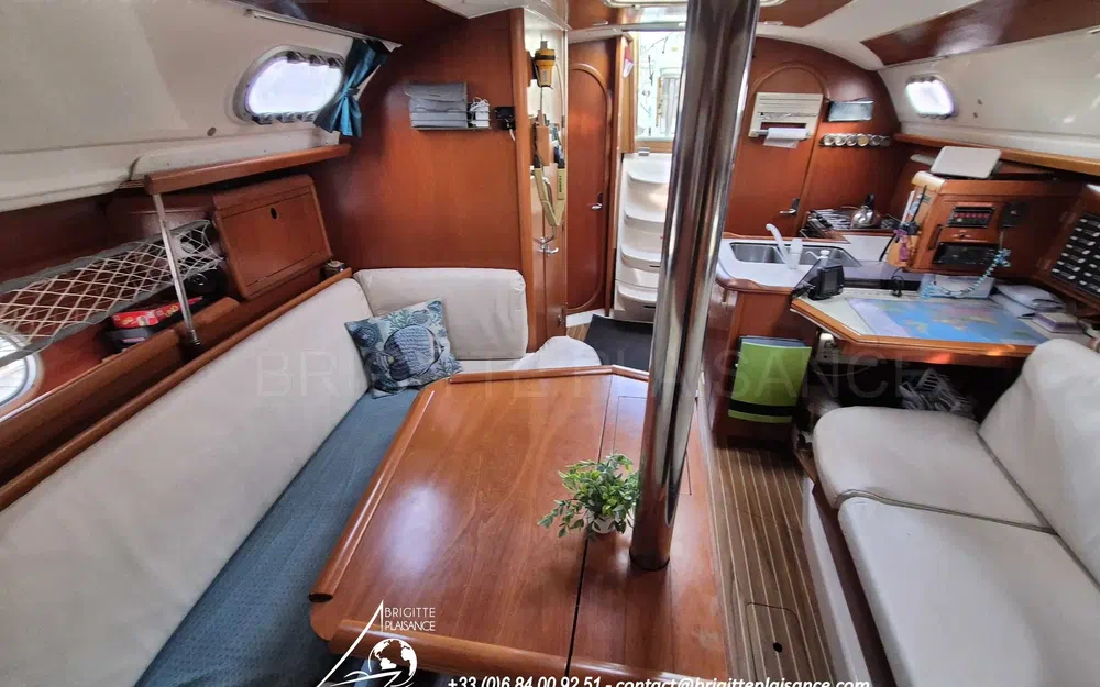 slider 4 Dufour Gib Sea 37