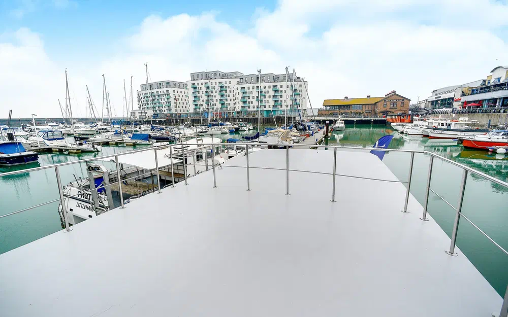 slider 15 La Mare Apartboat XL