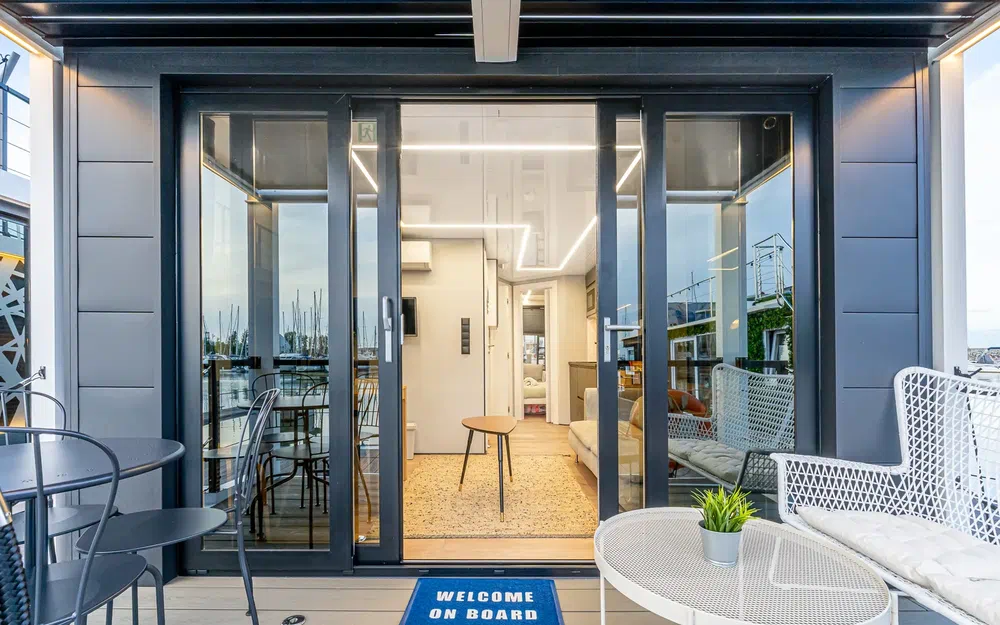 slider 6 La Mare Modern 10