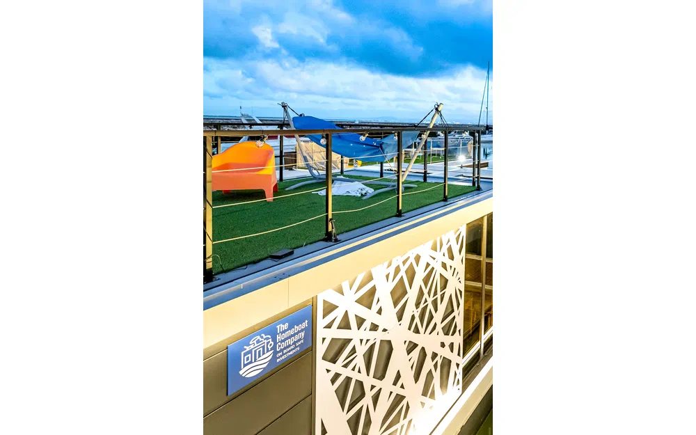 slider 7 La Mare Modern 10