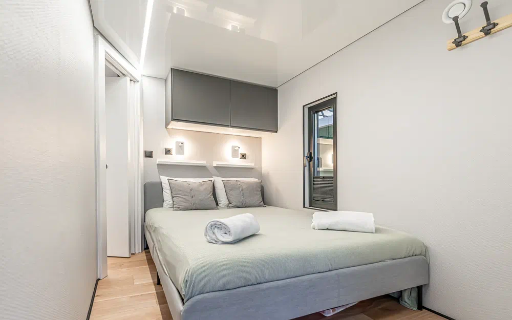 slider 10 La Mare Modern 10