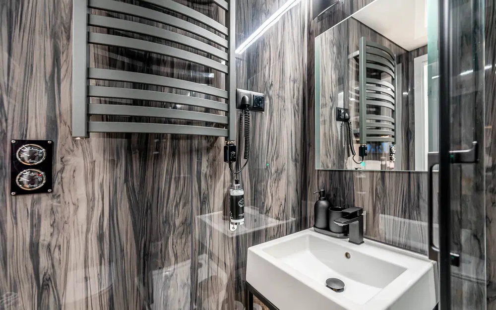 slider 13 La Mare Modern 10