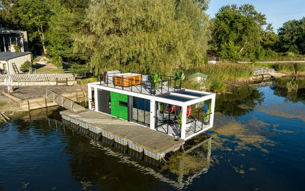 slider 1 La Mare Modern 12