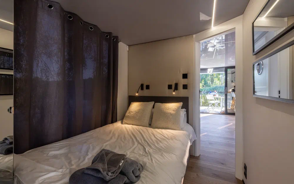 slider 4 La Mare Modern 12