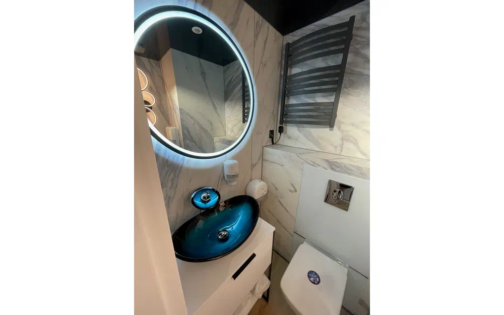 slider 21 La Mare Modern 15