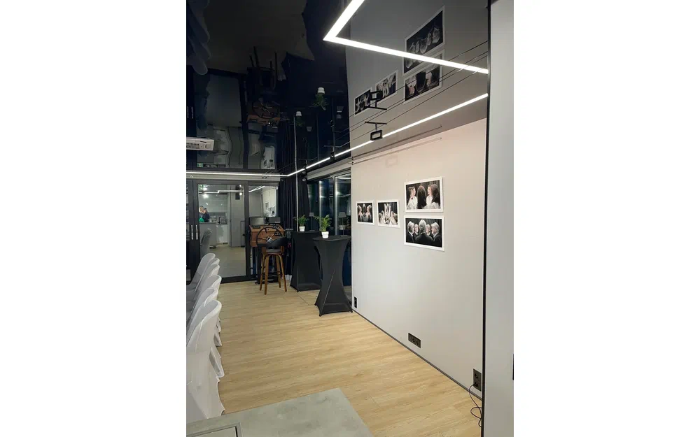 slider 12 La Mare Modern 15