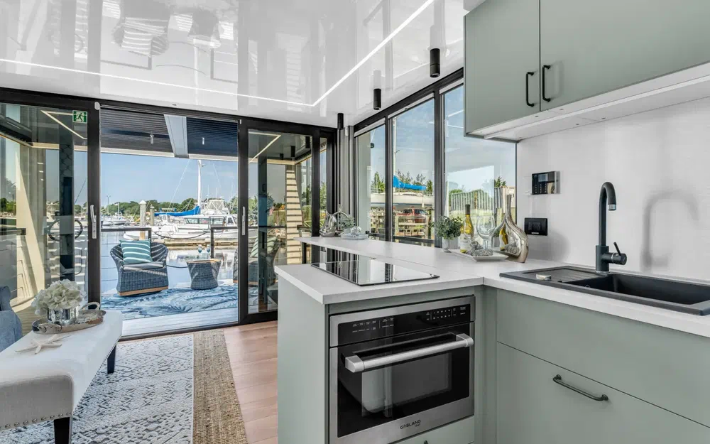 slider 12 La Mare Modern 14