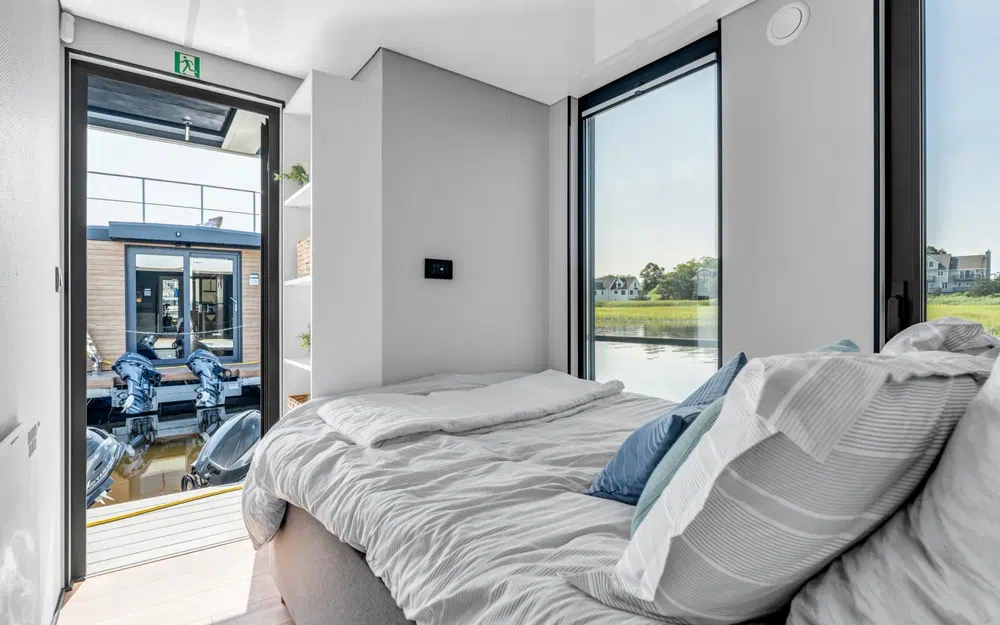 slider 16 La Mare Modern 14