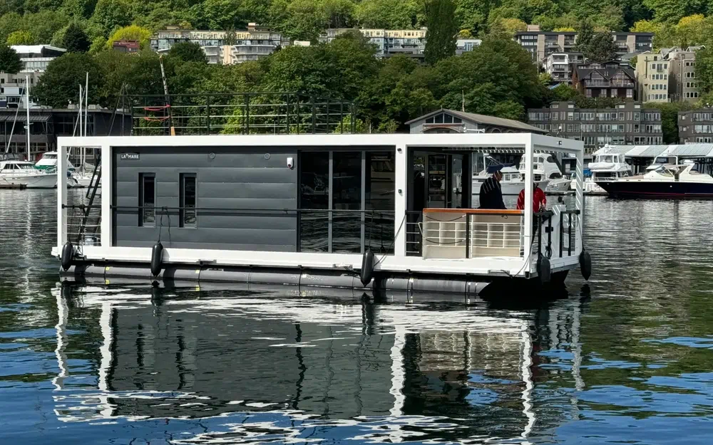 slider 3 La Mare Modern 14