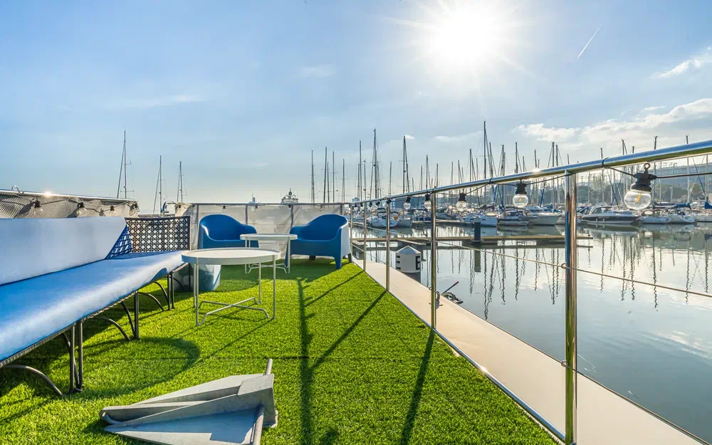 slider 12 La Mare Modern 9