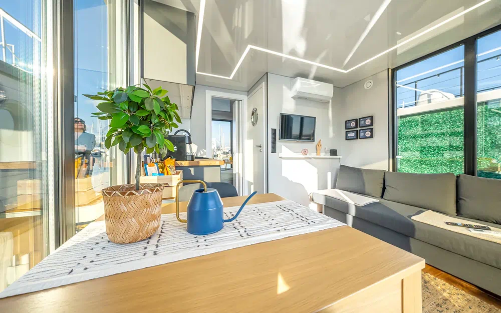 slider 9 La Mare Modern 9