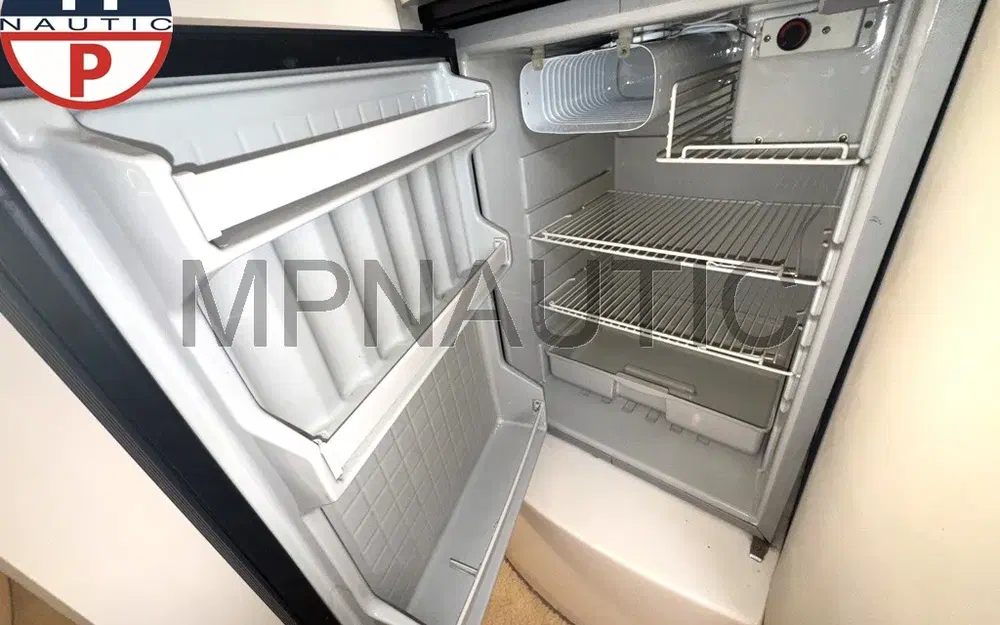 slider 10 Sessa Marine Oyster 30