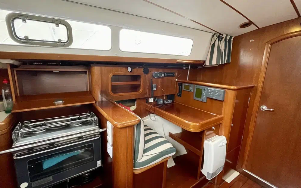 slider 8 Beneteau Oceanis 40 CC