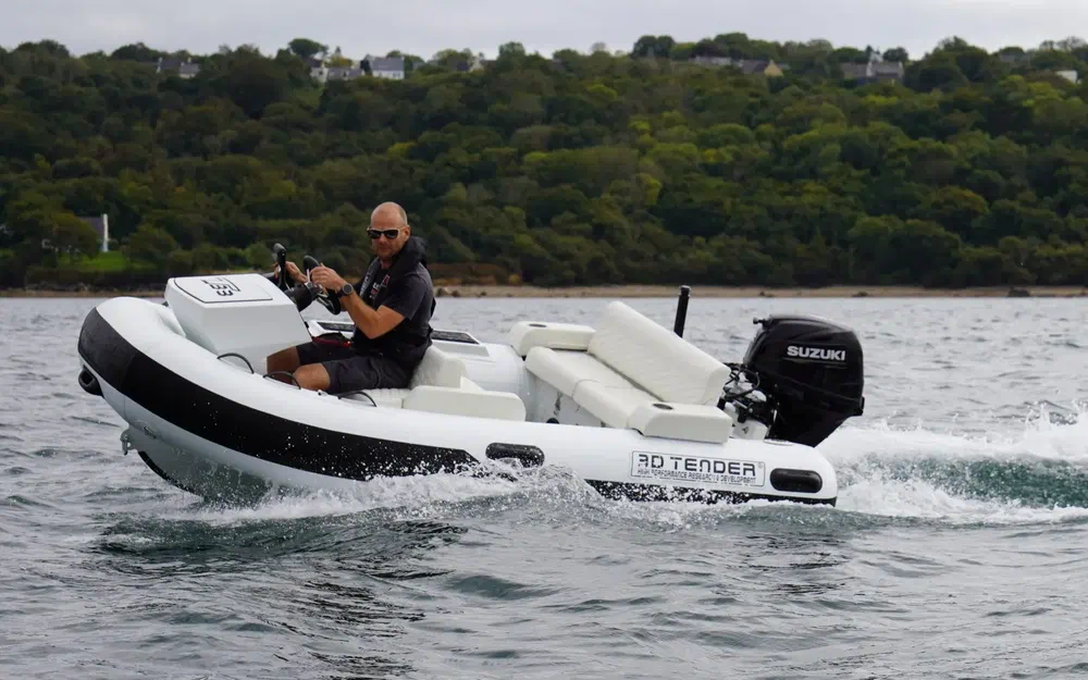 slider 12 3D Tender T33