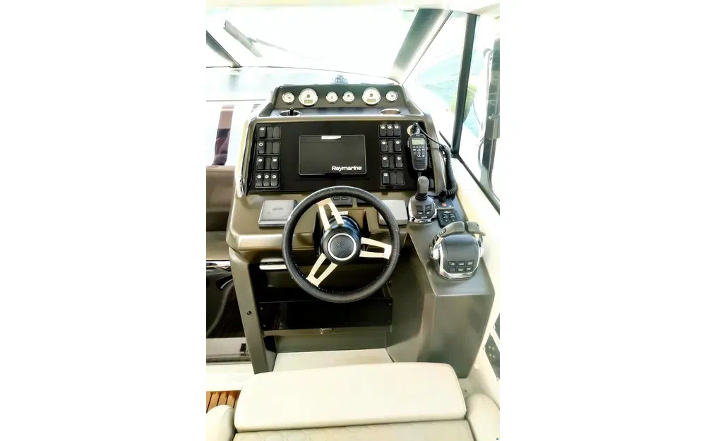 slider 13 Jeanneau Leader 36