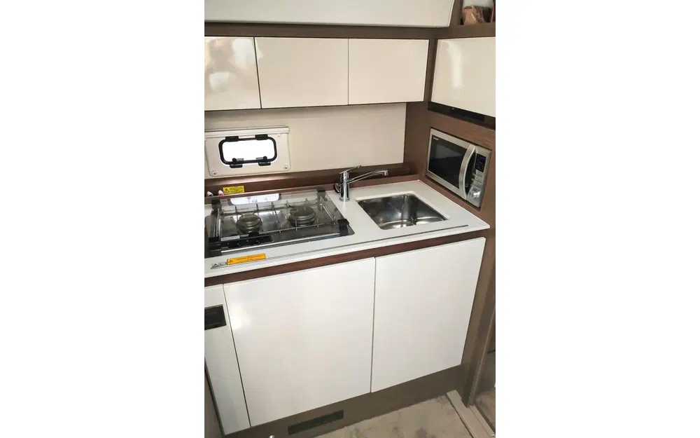 slider 30 Jeanneau Leader 36