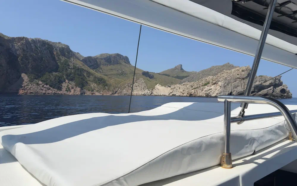 slider 11 Fountaine Pajot Astrea 42