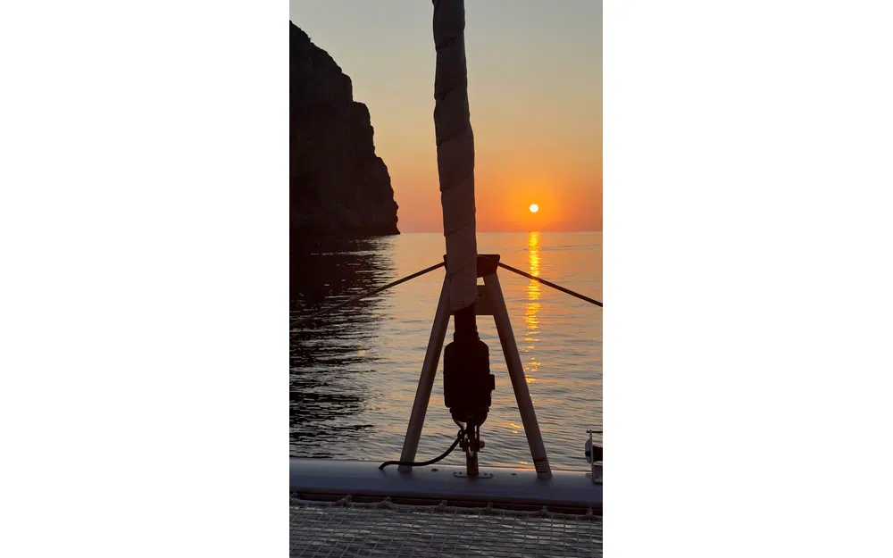 slider 22 Fountaine Pajot Astrea 42