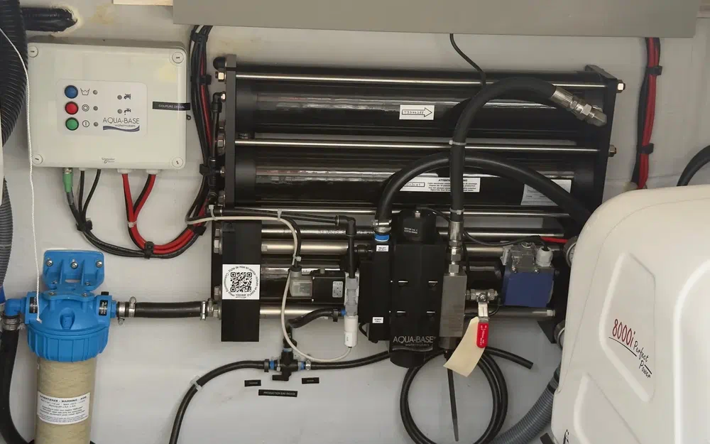 slider 18 Fountaine Pajot Astrea 42