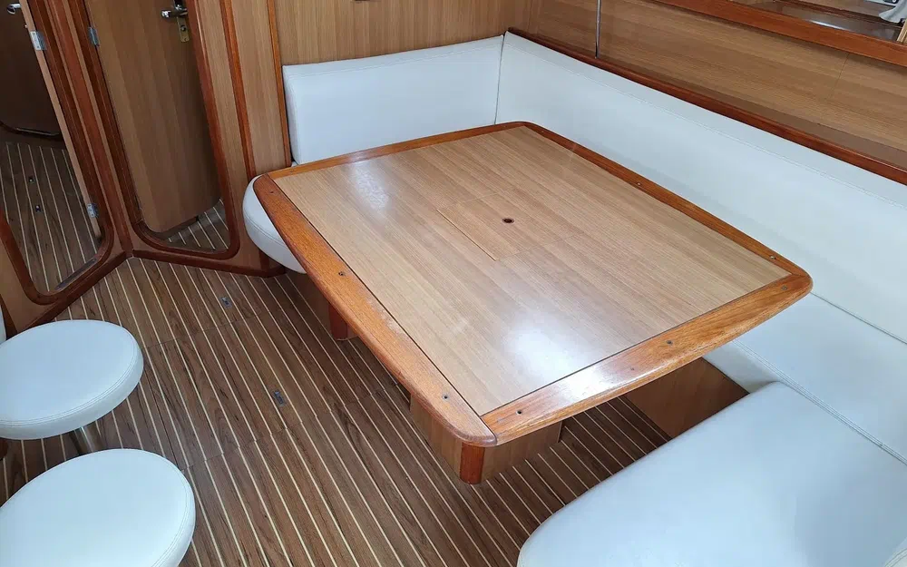 slider 15 Dufour  48