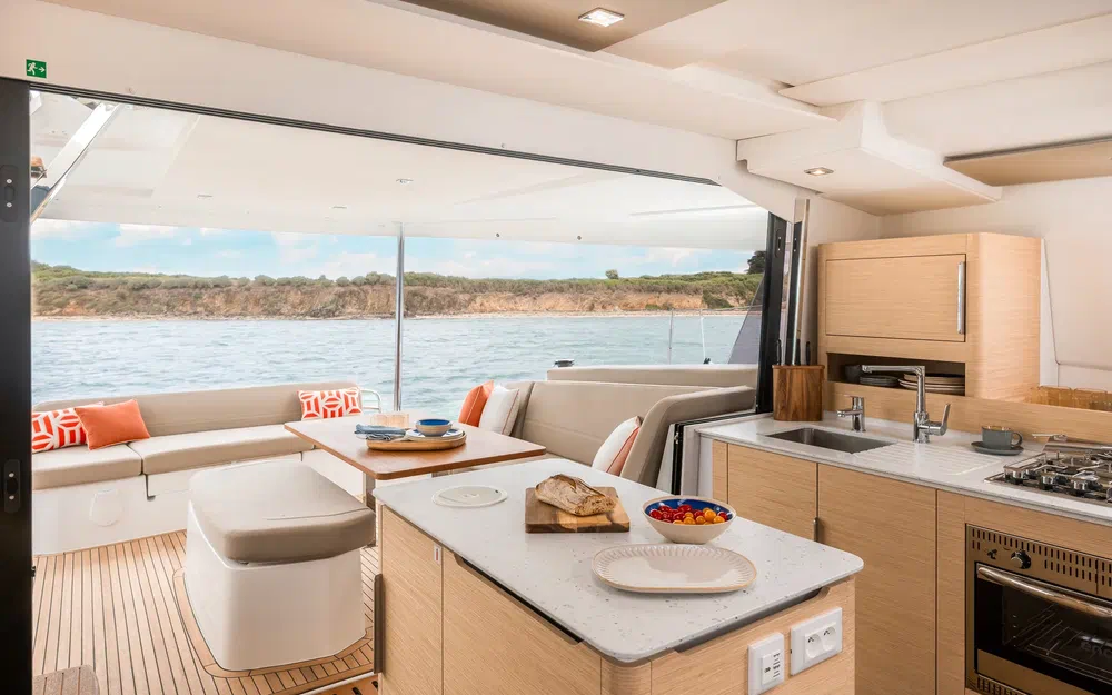 slider 11 Fountaine Pajot FP 41