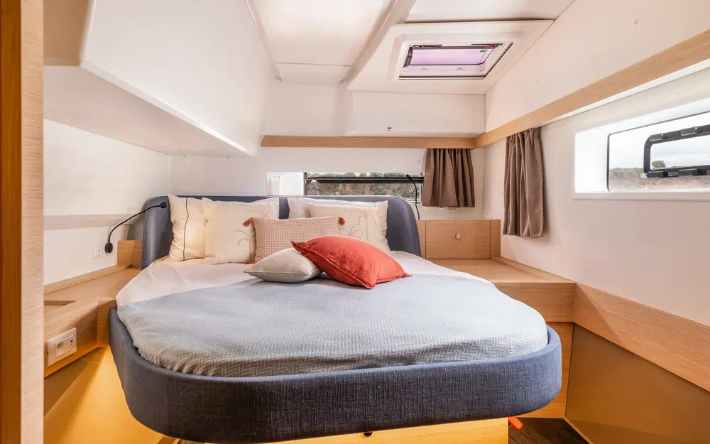 slider 17 Fountaine Pajot FP 41