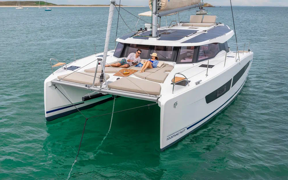 slider 2 Fountaine Pajot FP 41