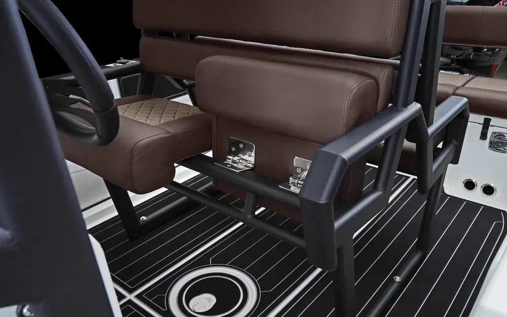 slider 6 Brig Navigator 24