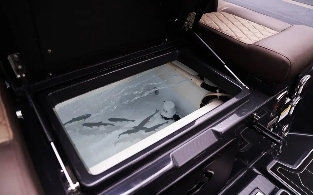 slider 8 Brig Navigator 24