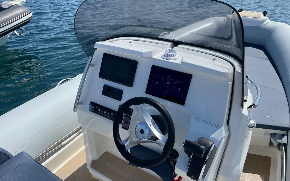 slider 2 Joker Boat Clubman 28