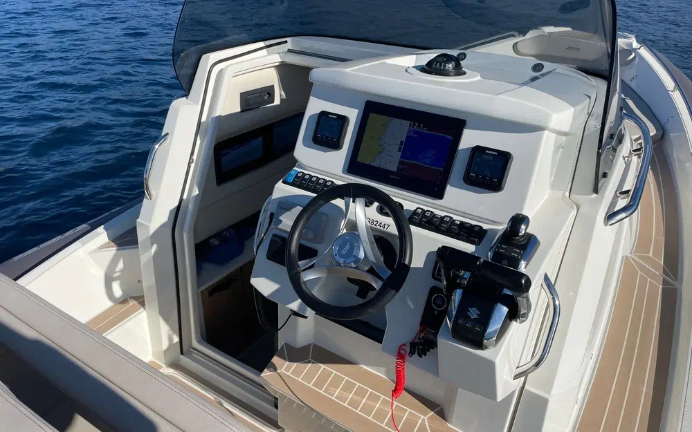 slider 5 Joker Boat Clubman 32