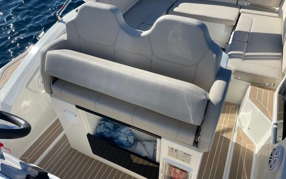 slider 6 Joker Boat Clubman 32