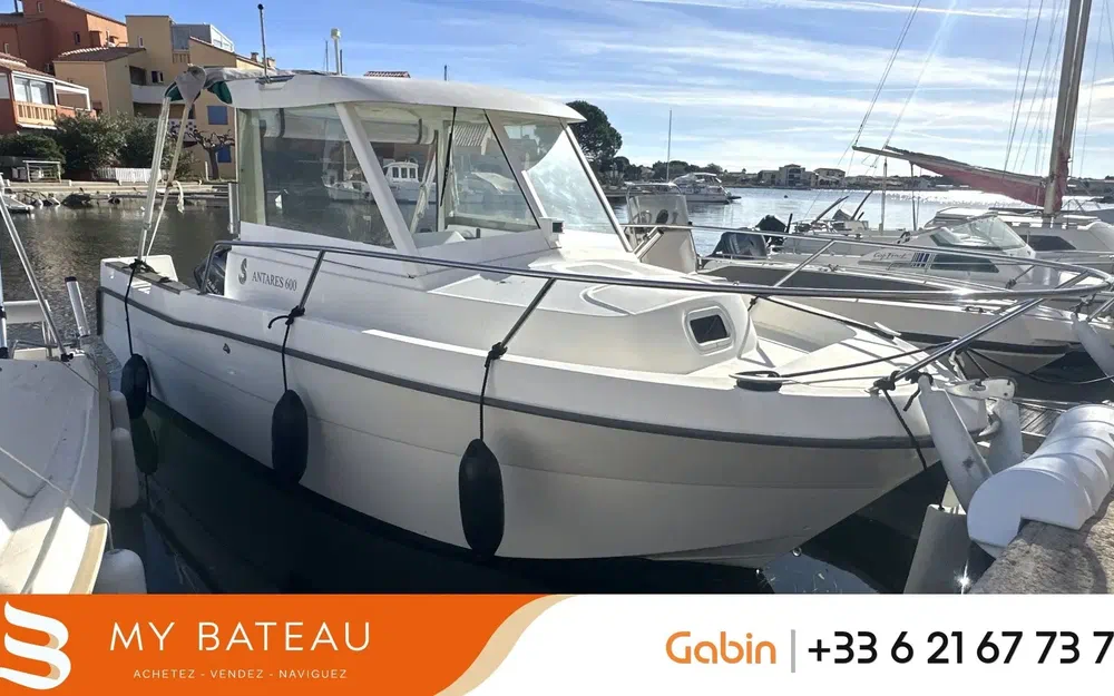slider 0 Beneteau Antares 600