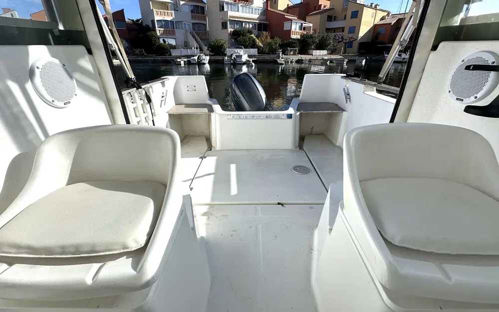 slider 9 Beneteau Antares 600