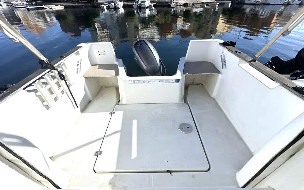 slider 11 Beneteau Antares 600