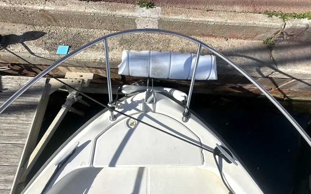 slider 17 Beneteau Antares 600